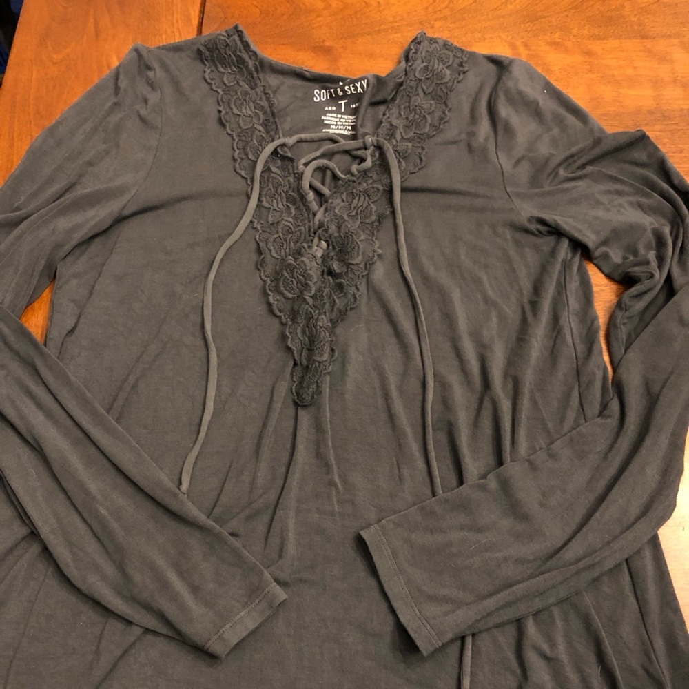American Eagle Women’s shirt size Medium